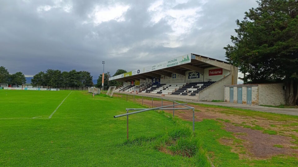 O Antela estrea o renovado campo da Moreira este sábado ante o Somozas