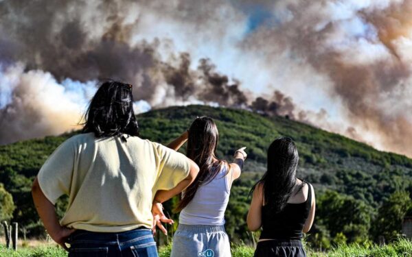 Desactivada a emerxencia polo incendio en Calvos de Randín