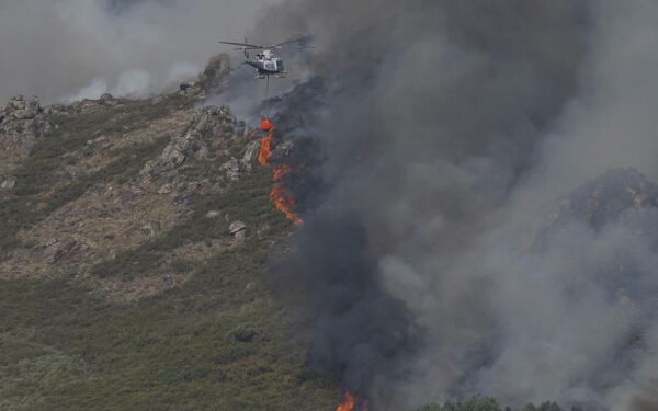 Estabilizado o incendio de Calvos de Randín tras arrasar 460 hectáreas