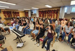 A UNED e Esmuli crean un novo coro para tocar a música de "O Señor dos Anéis"