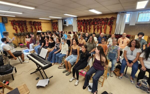 A UNED e Esmuli crean un novo coro para tocar a música de "O Señor dos Anéis"