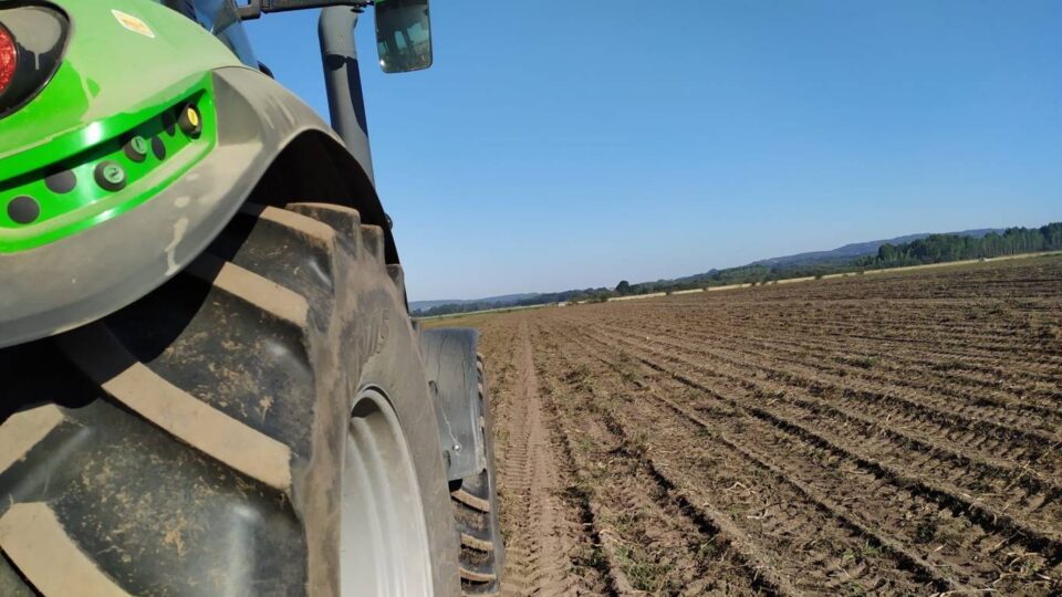391 agricultores de Ourense reciben máis de medio millón de euros en axudas para fertilizantes
