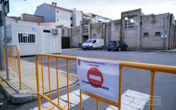 A Deputación de Ourense reparte 1,4 millóns de euros entre concellos e entidades