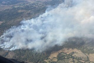 Incendio en Calvos de Randín e Baltar: máis de 140 hectáreas ardidas e Situación 2 declarada