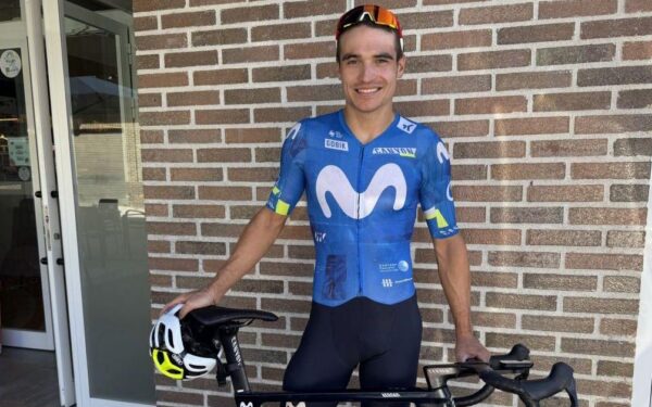 O ciclista Carlos Canal adestra en Xinzo tras rematar A Vuelta