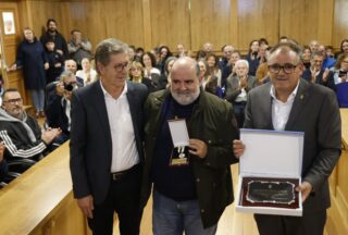 Xinzo entrega a súa Medalla de Ouro ao mestre Xosé Manuel García Lorenzo