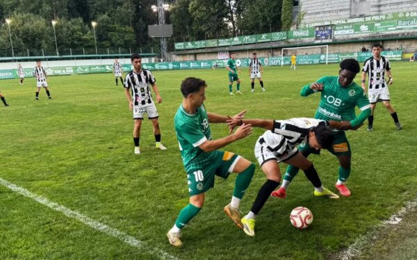 O Antela gaña ao Arenteiro (2-3) e mantén o seu gran inicio de liga