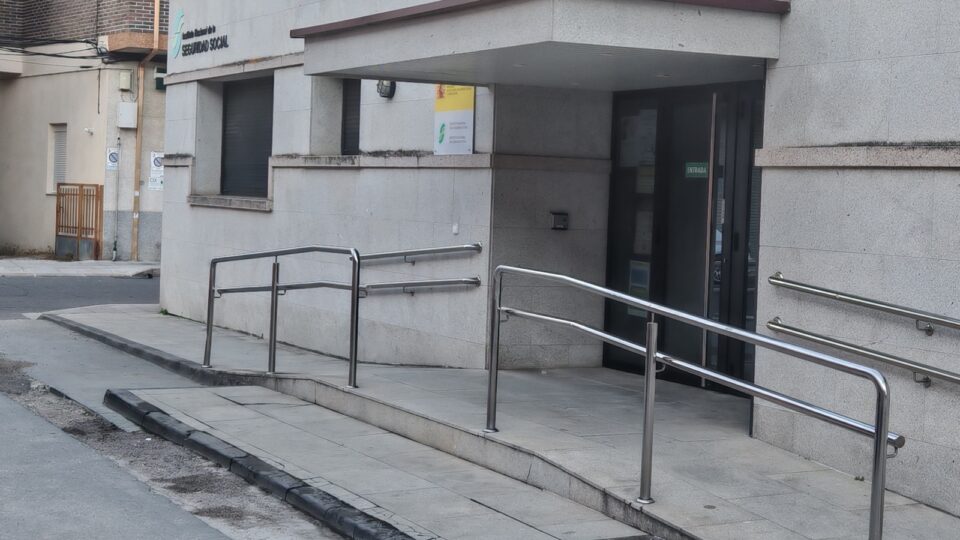 Dis que din que o concello de Xinzo ten a conta de correo das queixas e suxestións de adorno
