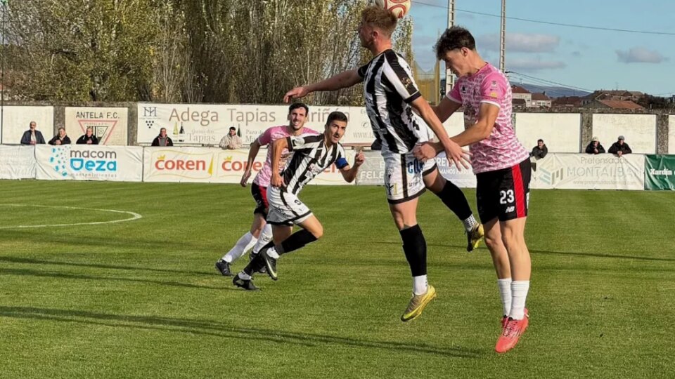 O Antela firma un empate ante o Lalín nunha pelexada segunda parte