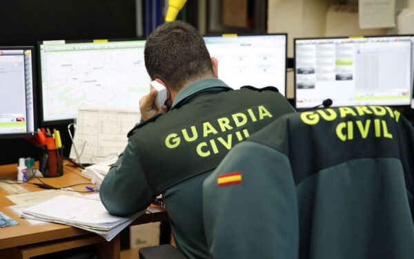 A Garda Civil desarticula en Ourense unha rede de estafas amorosas que gañou 225.000 euros