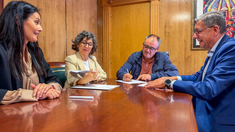 NOTICIAS XINZO | La Casa da Cultura de Xinzo acogerá la exposición «Arte e humor. O enxeño de Antonio Mingote»