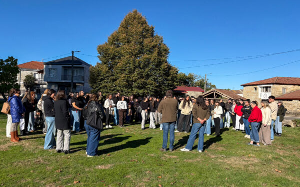 Cem estudantes do IES Chapela visitan o CDR para coñecer o traballo no rural