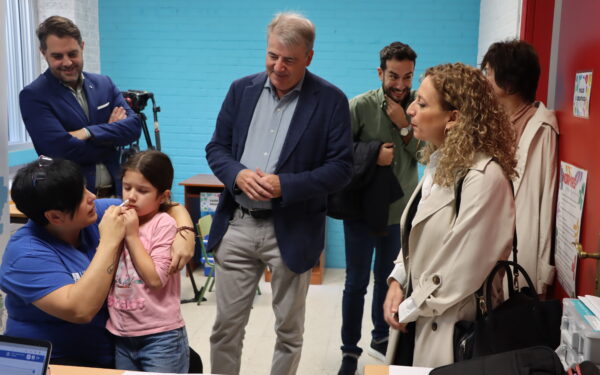 A vacinación contra a gripe nos colexios de Ourense busca acadar o 60 % de participación