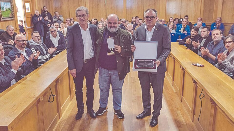 Xinzo entrega a súa Medalla de Ouro ao mestre Xosé Manuel García Lorenzo