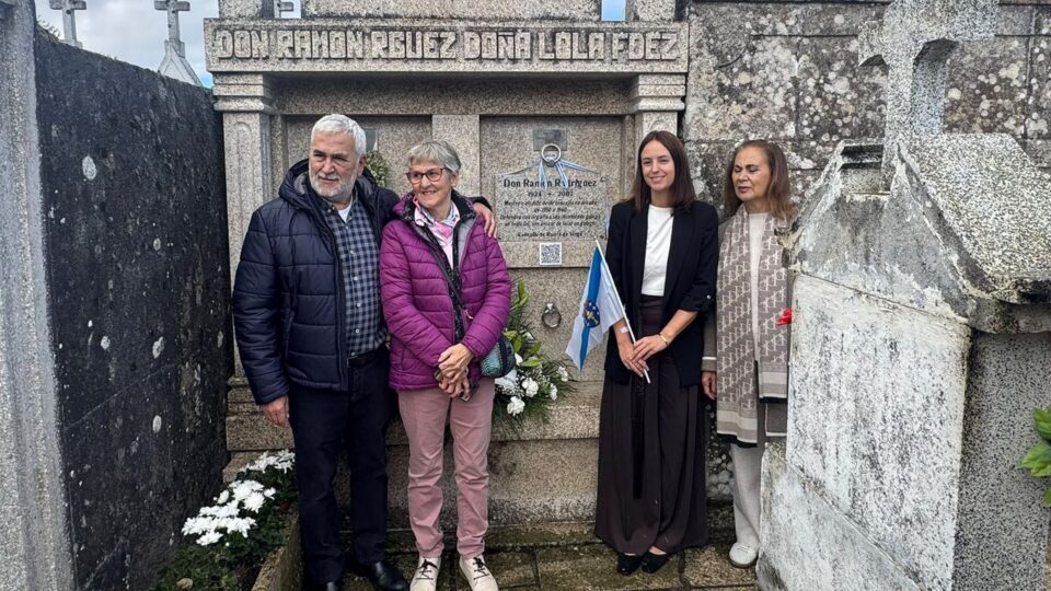 Rairiz de Veiga estrea unha lápida con QR para o seu exalcalde Ramón Rodríguez